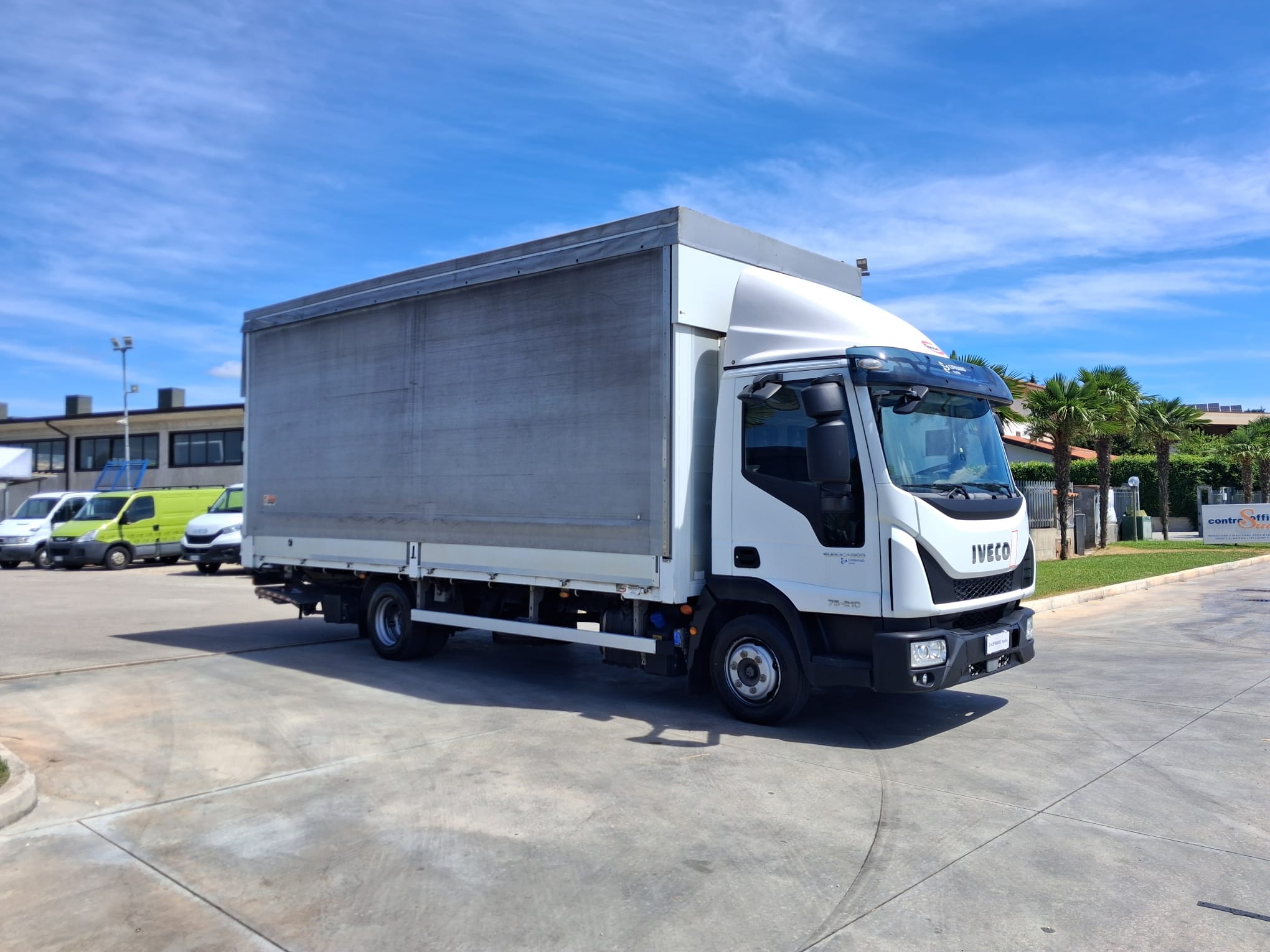 Iveco Eurocargo 75e21 CENTINA ALZA E ABBASSA CON SPONDA - immagine 2
