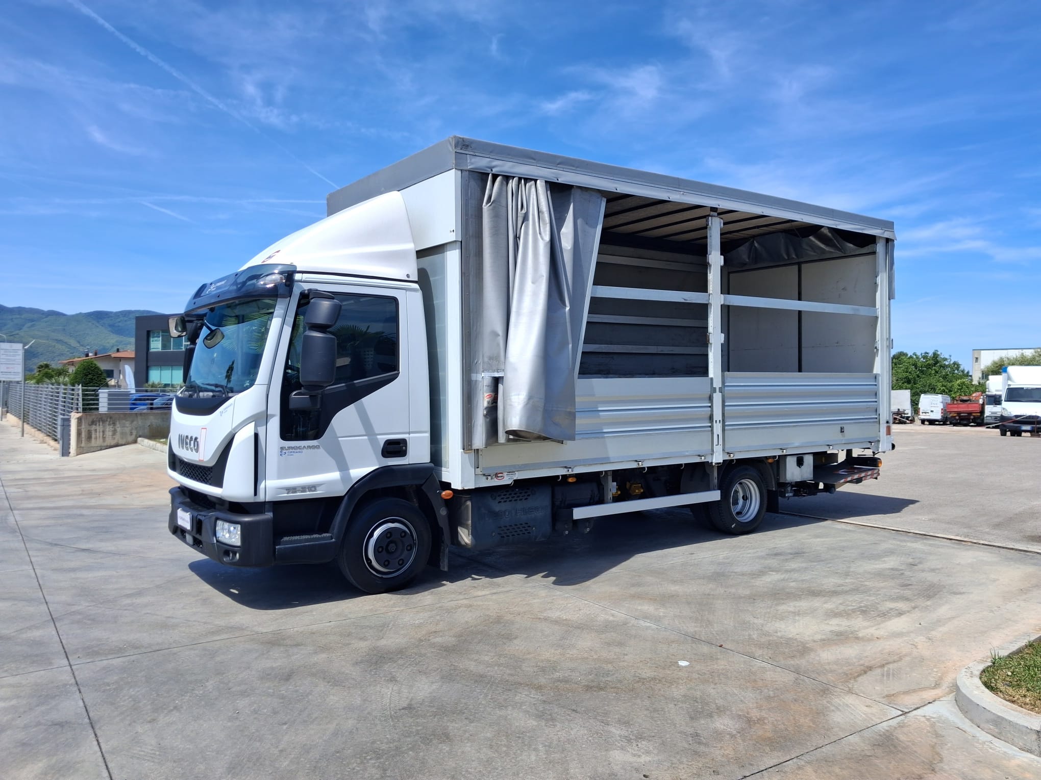 Iveco Eurocargo 75e21 CENTINA ALZA E ABBASSA CON SPONDA - immagine 18