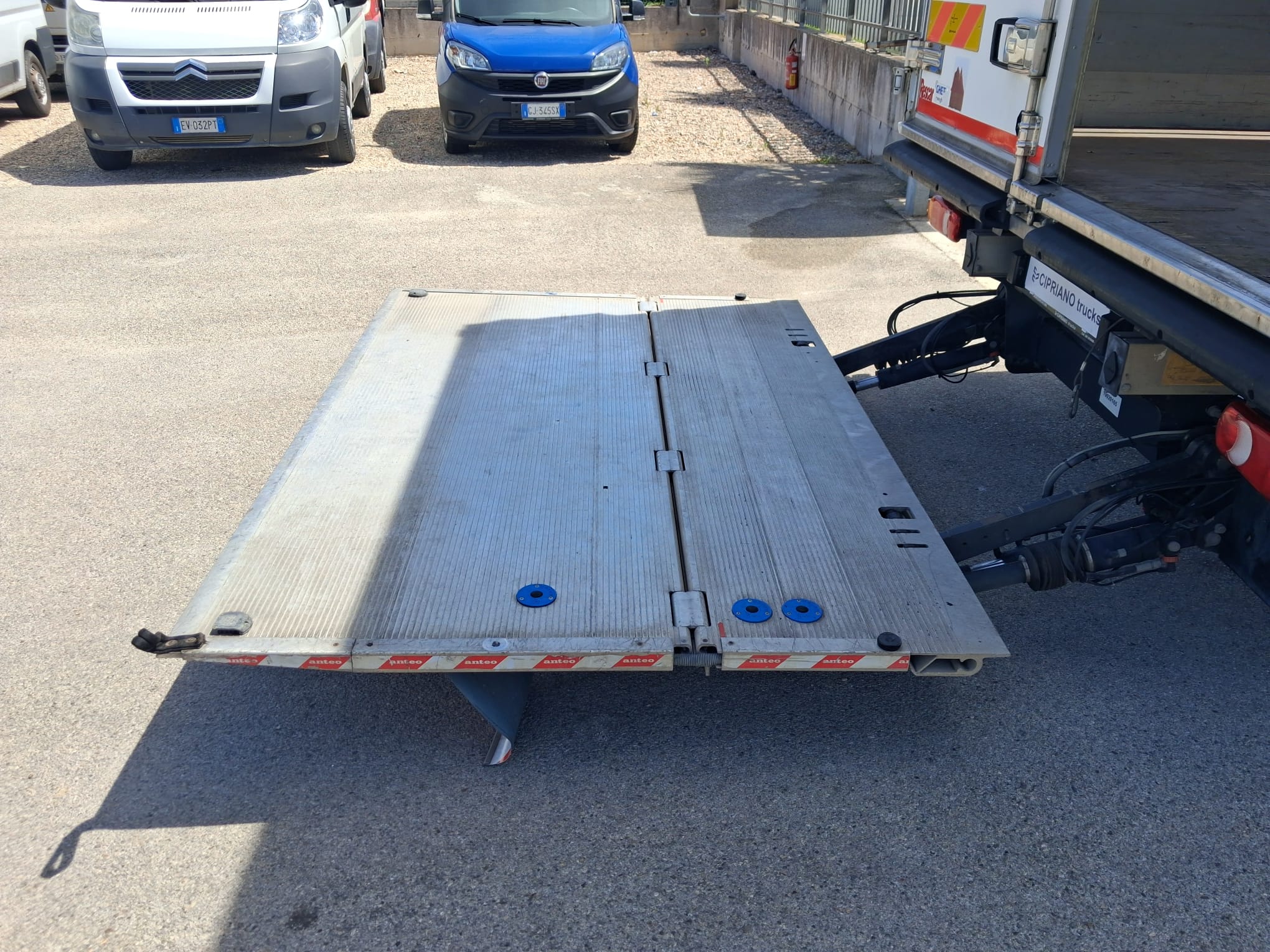 Iveco Eurocargo 75e21 CENTINA ALZA E ABBASSA CON SPONDA - immagine 26