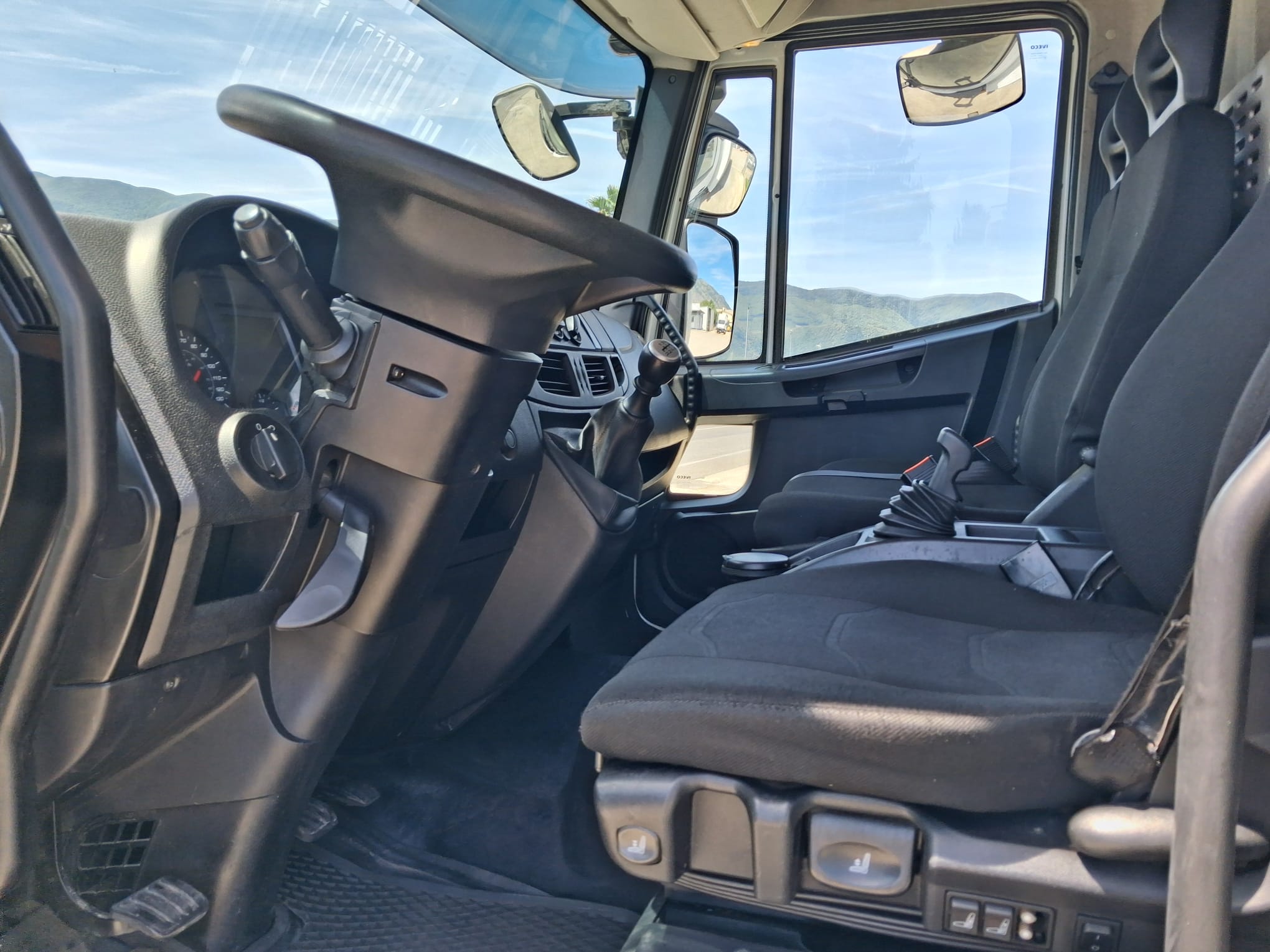 Iveco Eurocargo 75e21 CENTINA ALZA E ABBASSA CON SPONDA - immagine 28
