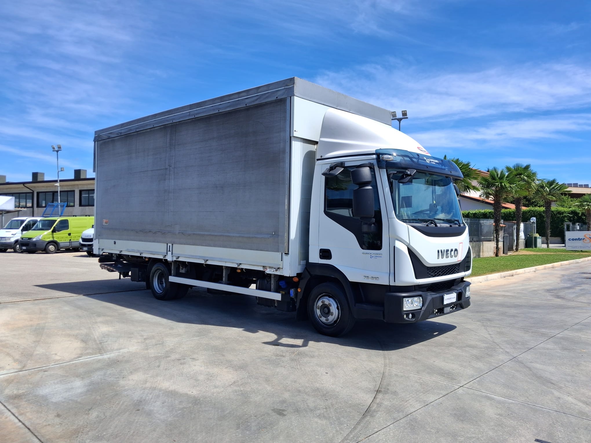 Iveco Eurocargo 75e21 CENTINA ALZA E ABBASSA CON SPONDA - immagine 9