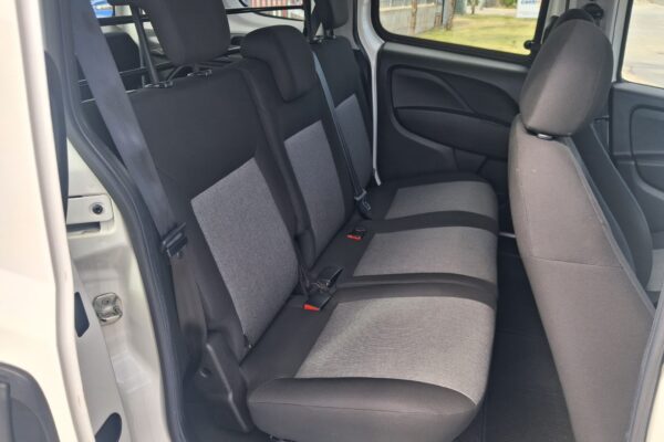 Fiat Doblò AUTOCARRO 5 POSTI PARI AL NUOVO - immagine 3