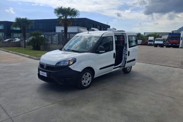 Fiat Doblò AUTOCARRO 5 POSTI PARI AL NUOVO - immagine 8