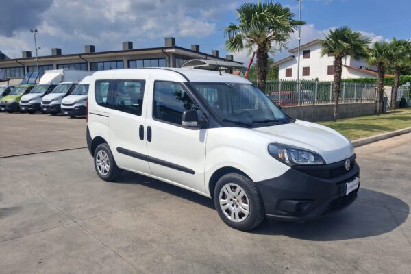 Fiat Doblò AUTOCARRO 5 POSTI PARI AL NUOVO