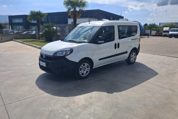 Fiat Doblò AUTOCARRO 5 POSTI PARI AL NUOVO - immagine 14