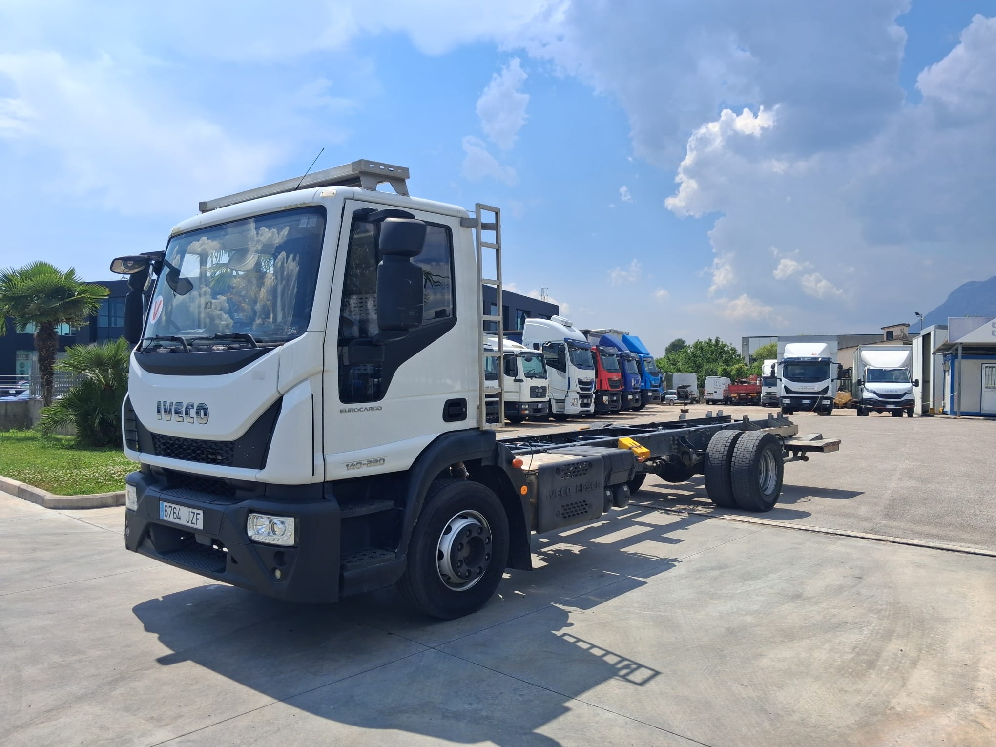 Iveco Eurocargo 140e22 TELAIO EURO 6 - immagine 1