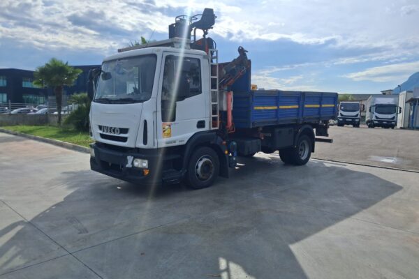Iveco Eurocargo 120e18 RIBALTABILE E GRU CARICATRICE - immagine 2