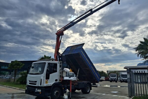 Iveco Eurocargo 120e18 RIBALTABILE E GRU CARICATRICE - immagine 24