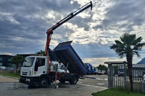 Iveco Eurocargo 120e18 RIBALTABILE E GRU CARICATRICE - immagine 25