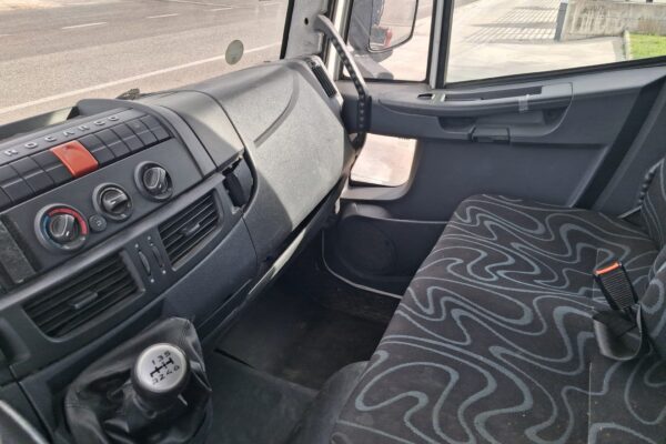 Iveco Eurocargo 120e18 RIBALTABILE E GRU CARICATRICE - immagine 28