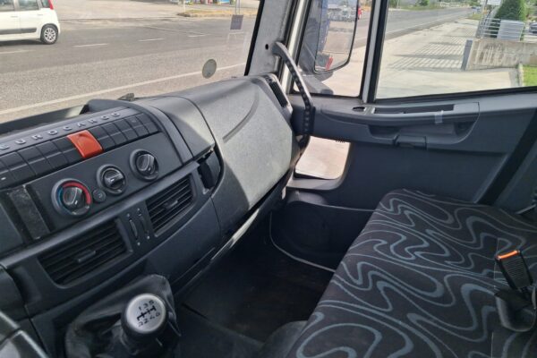 Iveco Eurocargo 120e18 RIBALTABILE E GRU CARICATRICE - immagine 29