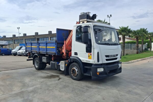 Iveco Eurocargo 120e18 RIBALTABILE E GRU CARICATRICE - immagine 4