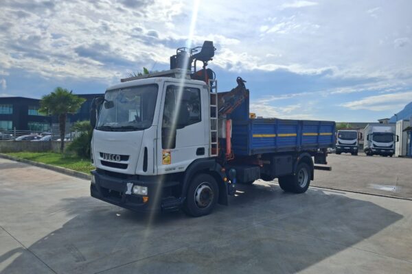 Iveco Eurocargo 120e18 RIBALTABILE E GRU CARICATRICE - immagine 6