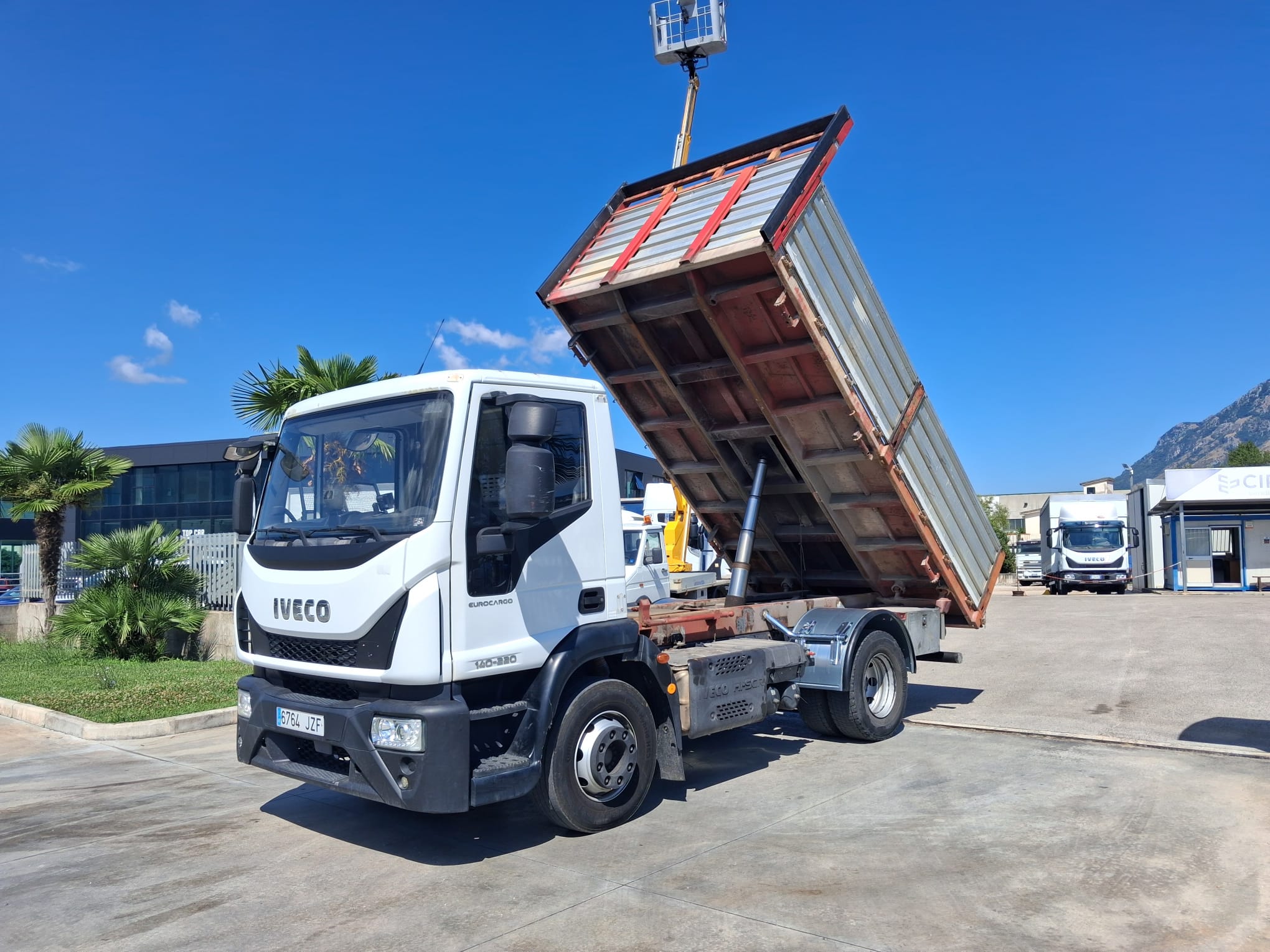 Iveco Eurocargo 140e22 RIBALTABILE CAMBIO 8 MARCE - immagine 12
