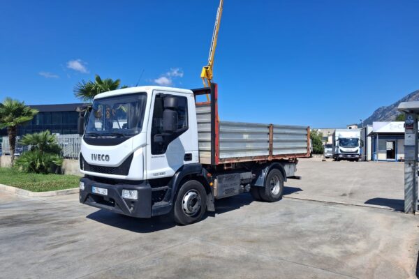 Iveco Eurocargo 140e22 RIBALTABILE CAMBIO 8 MARCE - immagine 4