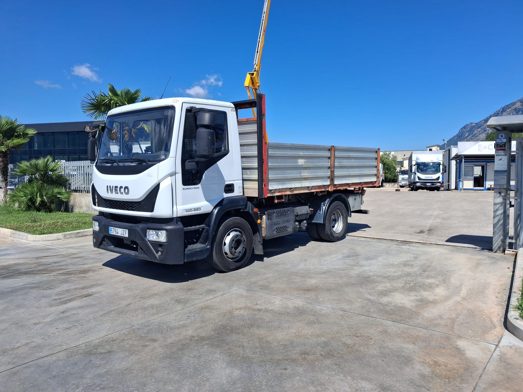 Iveco Eurocargo 140e22 RIBALTABILE CAMBIO 8 MARCE - immagine 5