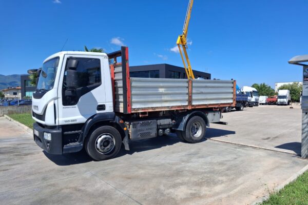 Iveco Eurocargo 140e22 RIBALTABILE CAMBIO 8 MARCE - immagine 10