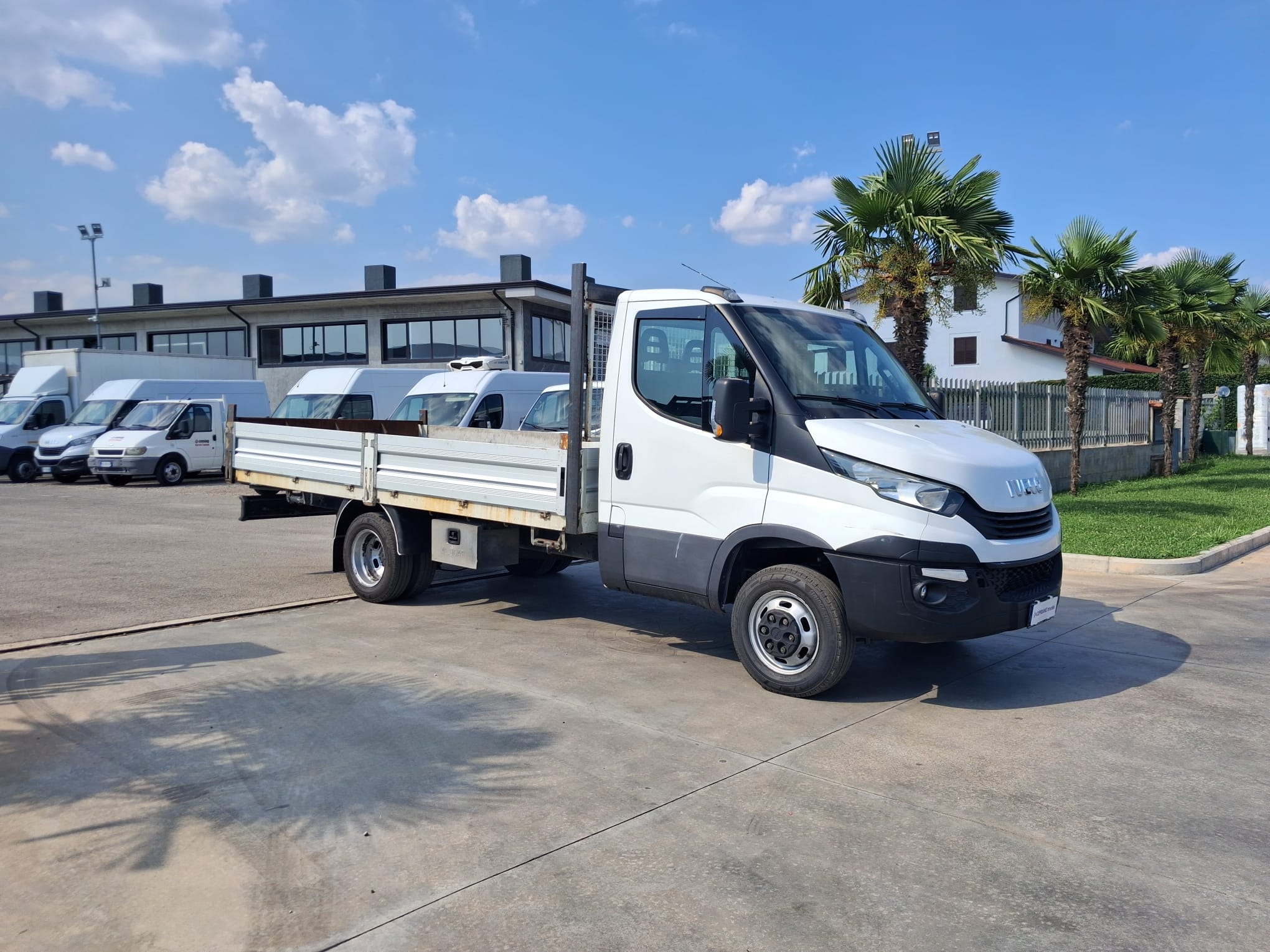 Iveco Daily 35c14 CASSONE FISSO - immagine 2