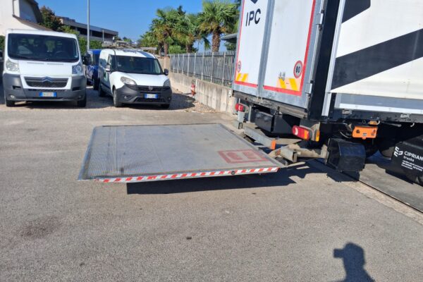 Iveco Eurocargo 120e25 CENTINA E SPONDA EURO 6 - immagine 20