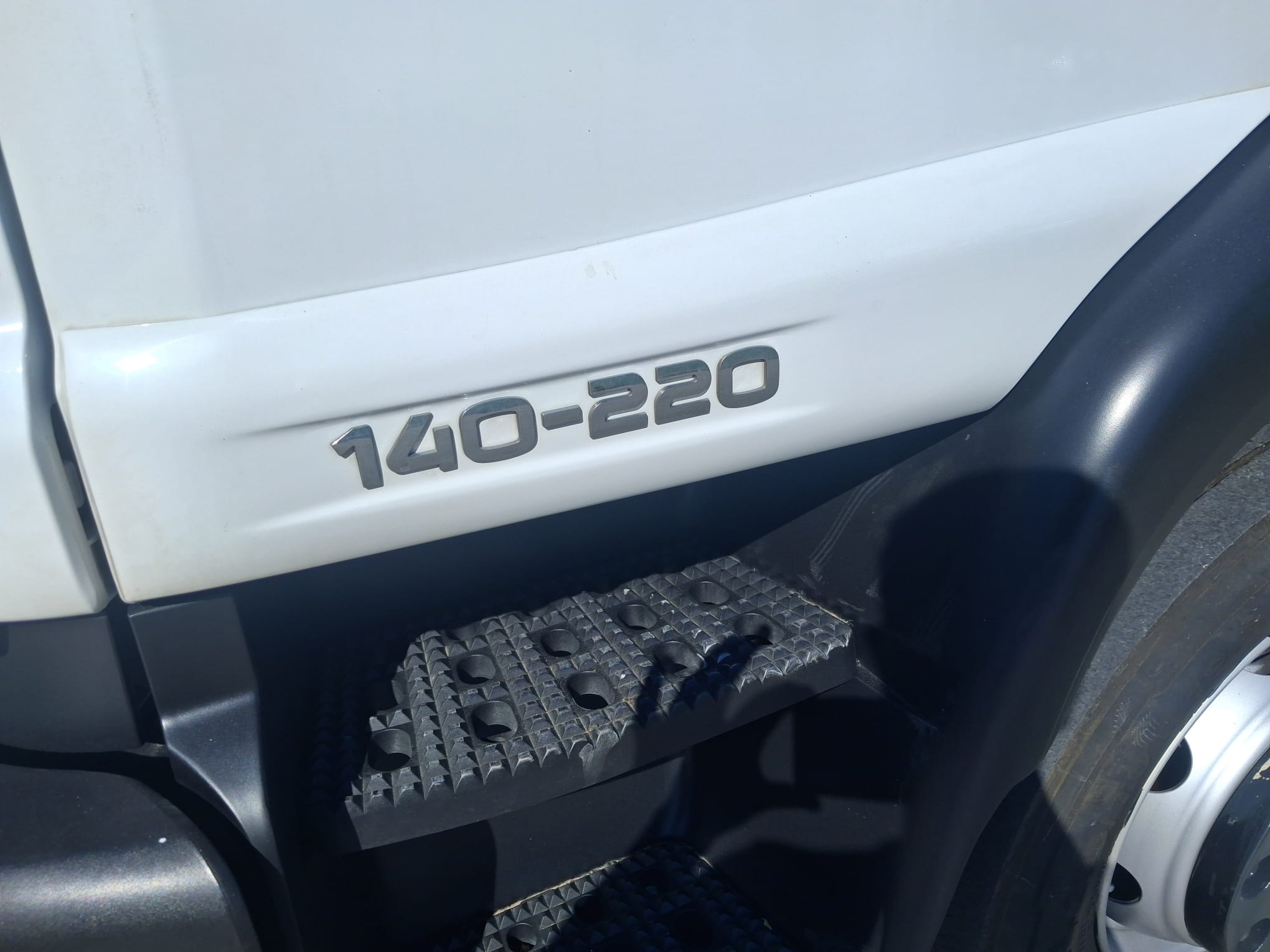 Iveco Eurocargo 140e22 RIBALTABILE CAMBIO 8 MARCE - immagine 3