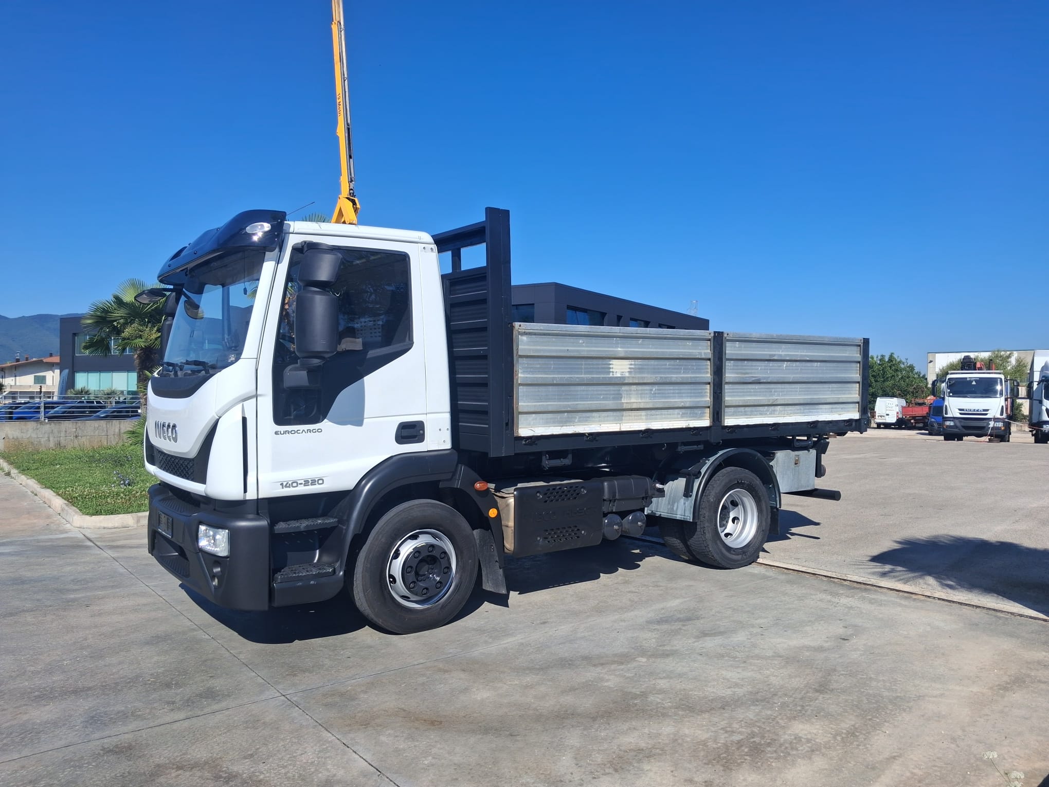 Iveco Eurocargo 140e22 RIBALTABILE CAMBIO 8 MARCE - immagine 4