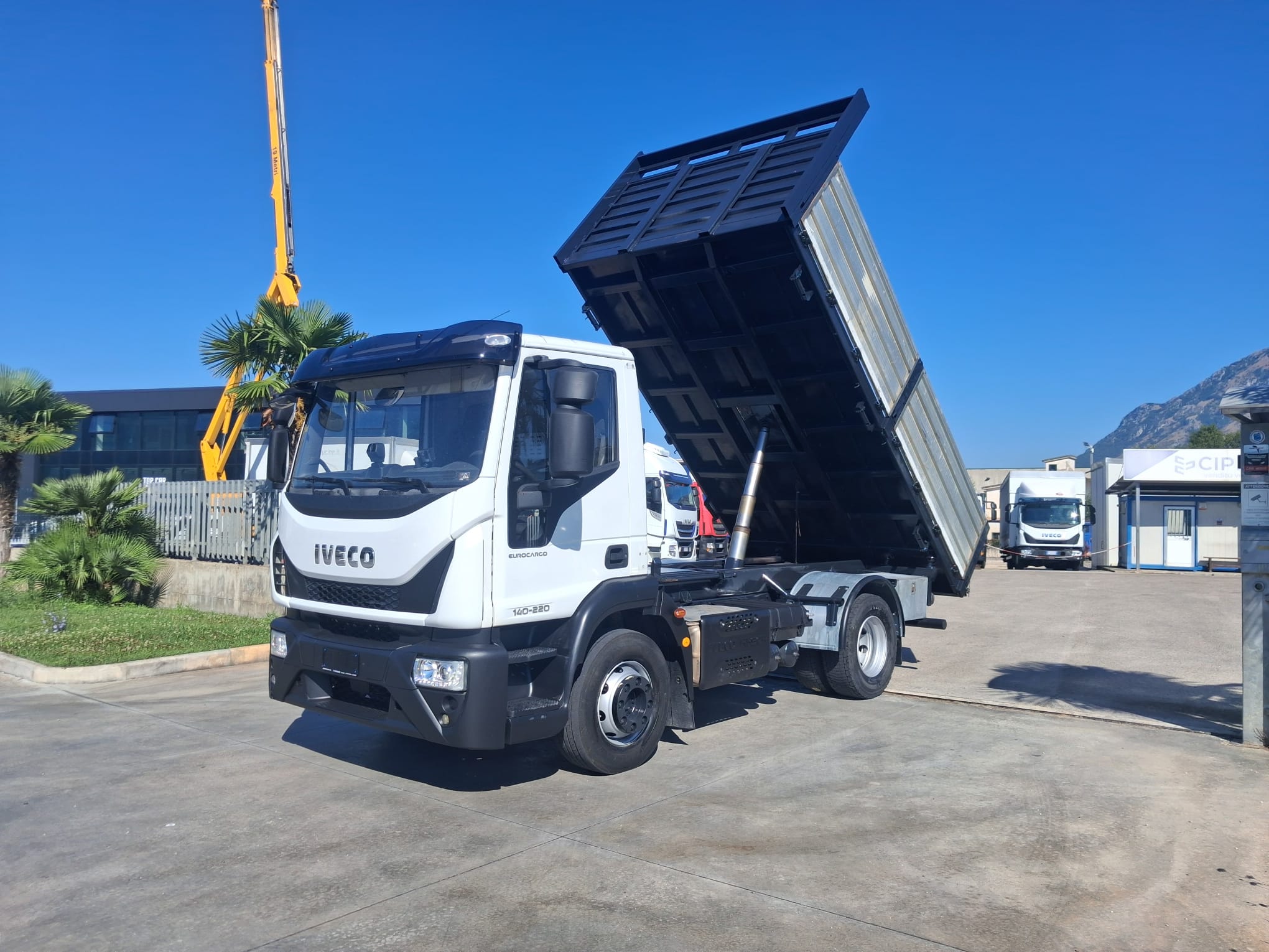 Iveco Eurocargo 140e22 RIBALTABILE CAMBIO 8 MARCE - immagine 10