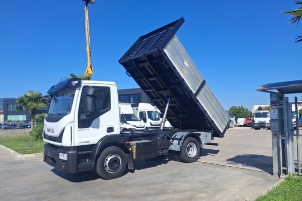 Iveco Eurocargo 140e22 RIBALTABILE CAMBIO 8 MARCE - immagine 11