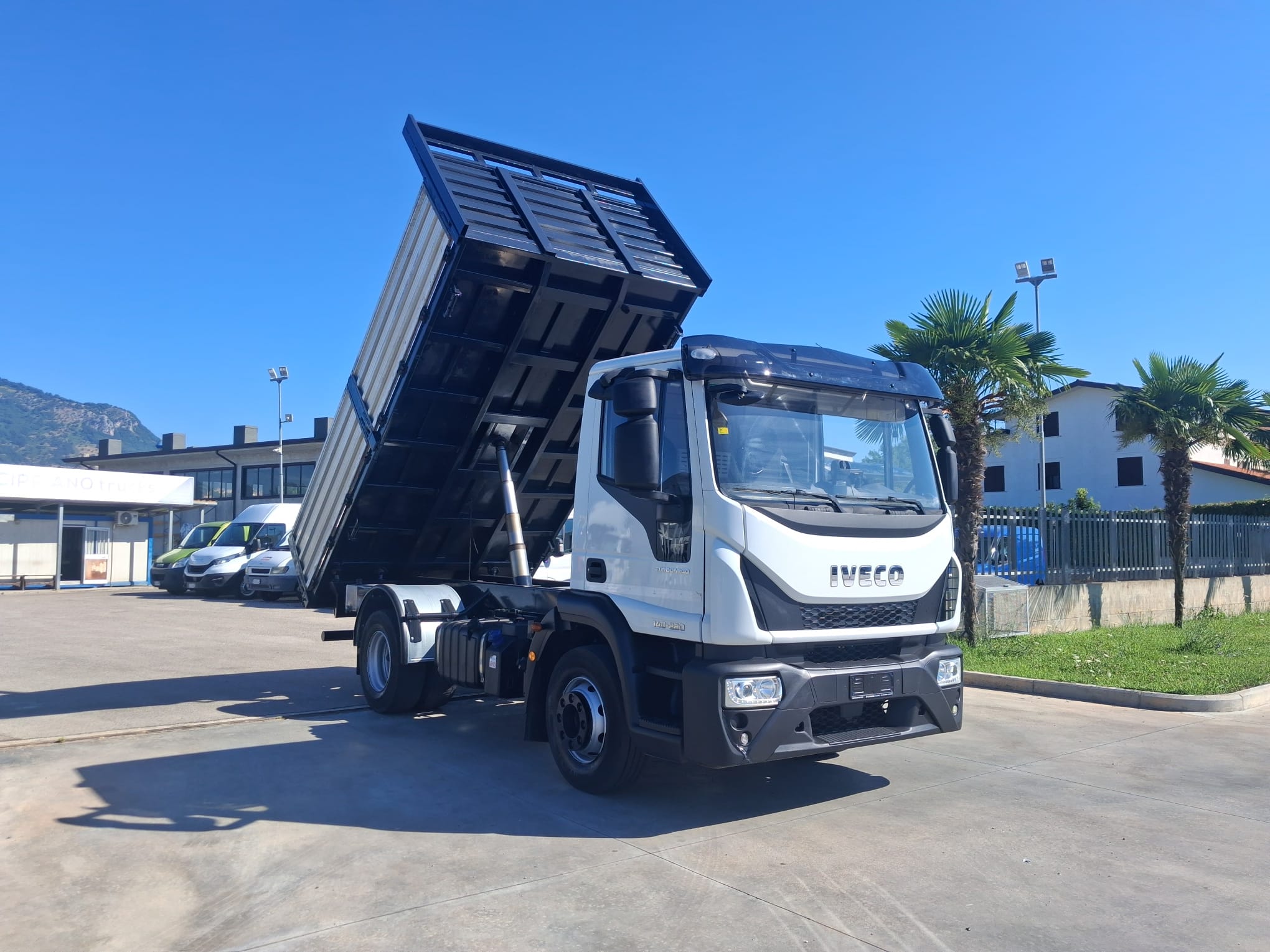 Iveco Eurocargo 140e22 RIBALTABILE CAMBIO 8 MARCE - immagine 14