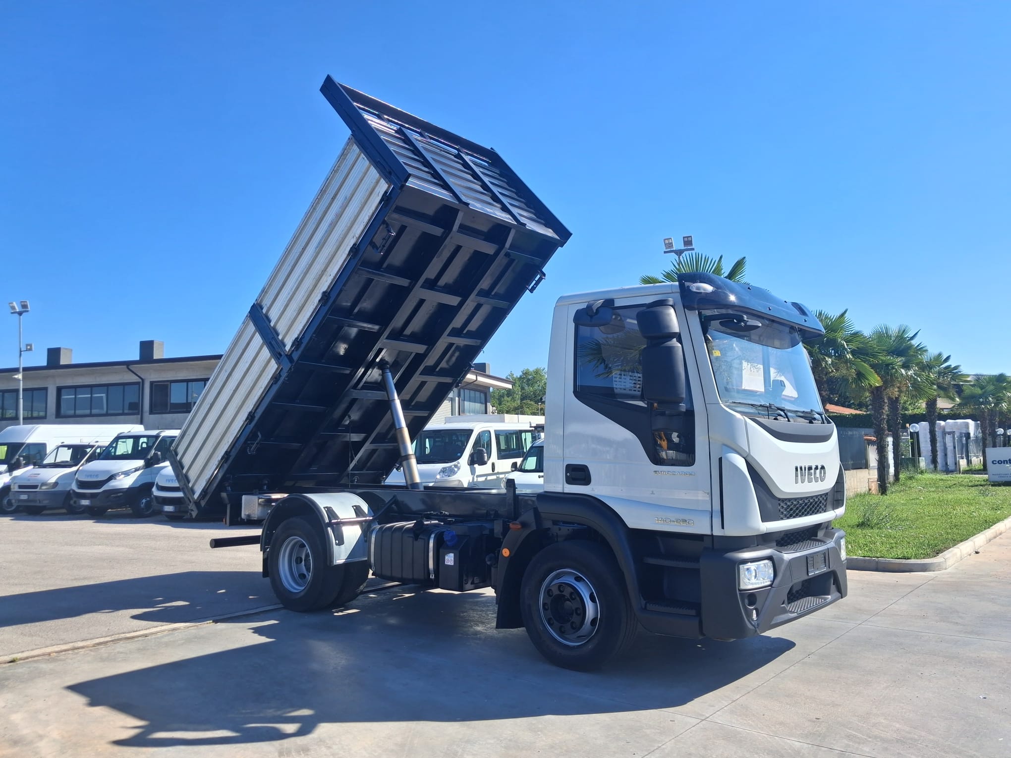 Iveco Eurocargo 140e22 RIBALTABILE CAMBIO 8 MARCE - immagine 17