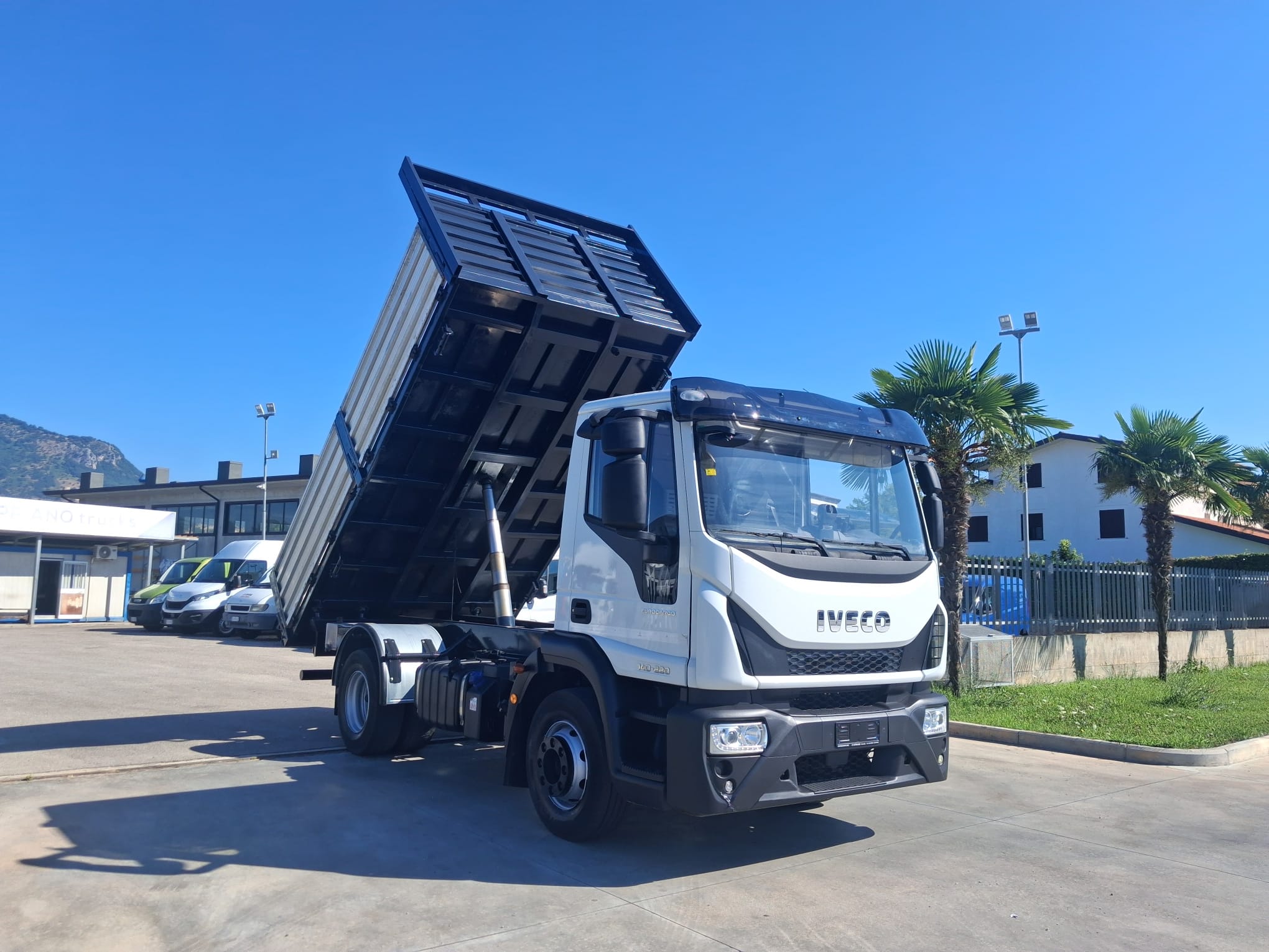Iveco Eurocargo 140e22 RIBALTABILE CAMBIO 8 MARCE - immagine 18