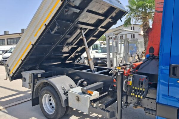 Iveco Daily 65c18 RIBALTABILE E GRU PALFINGER - immagine 14