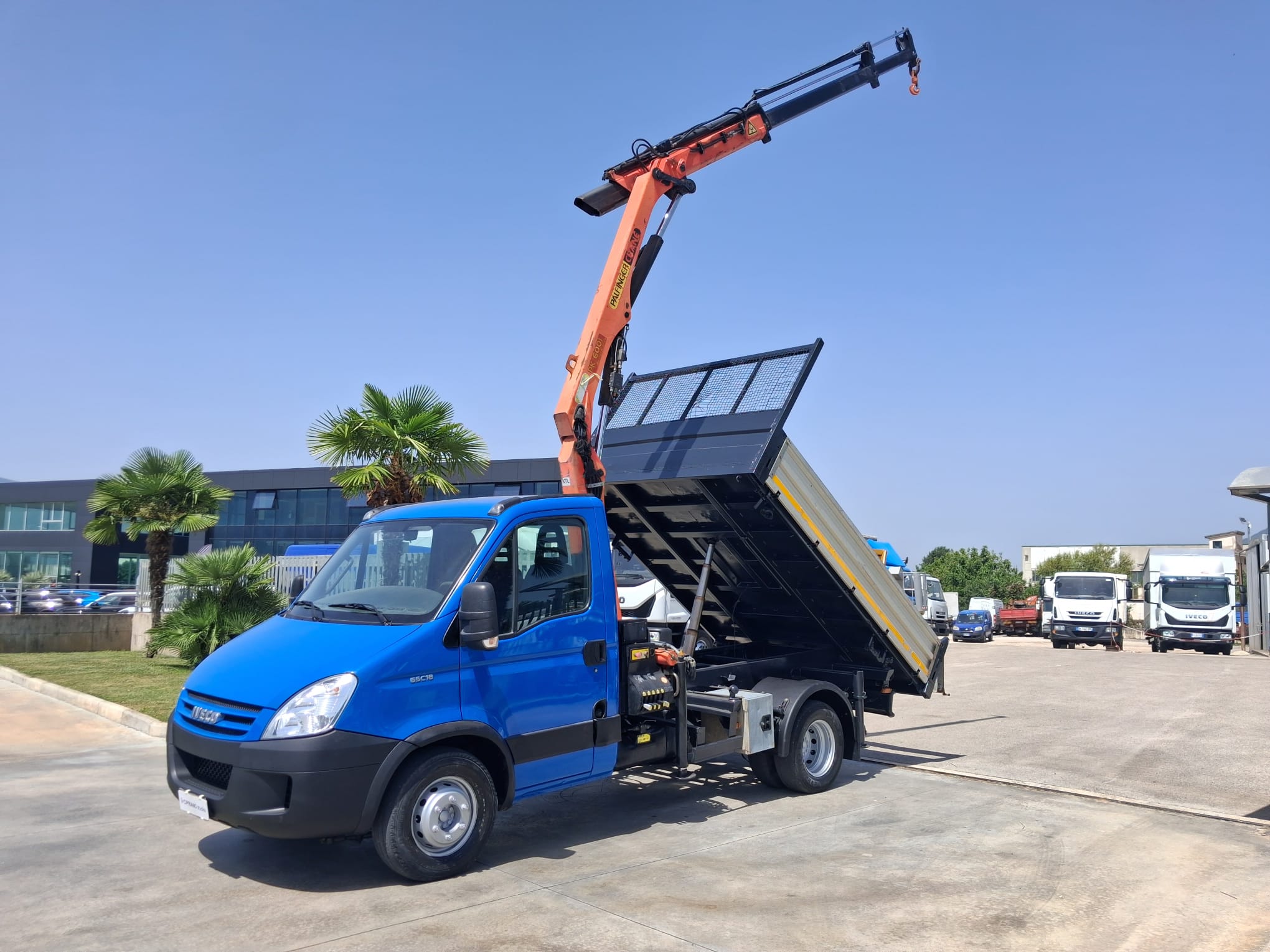 Iveco Daily 65c18 RIBALTABILE E GRU PALFINGER - immagine 16