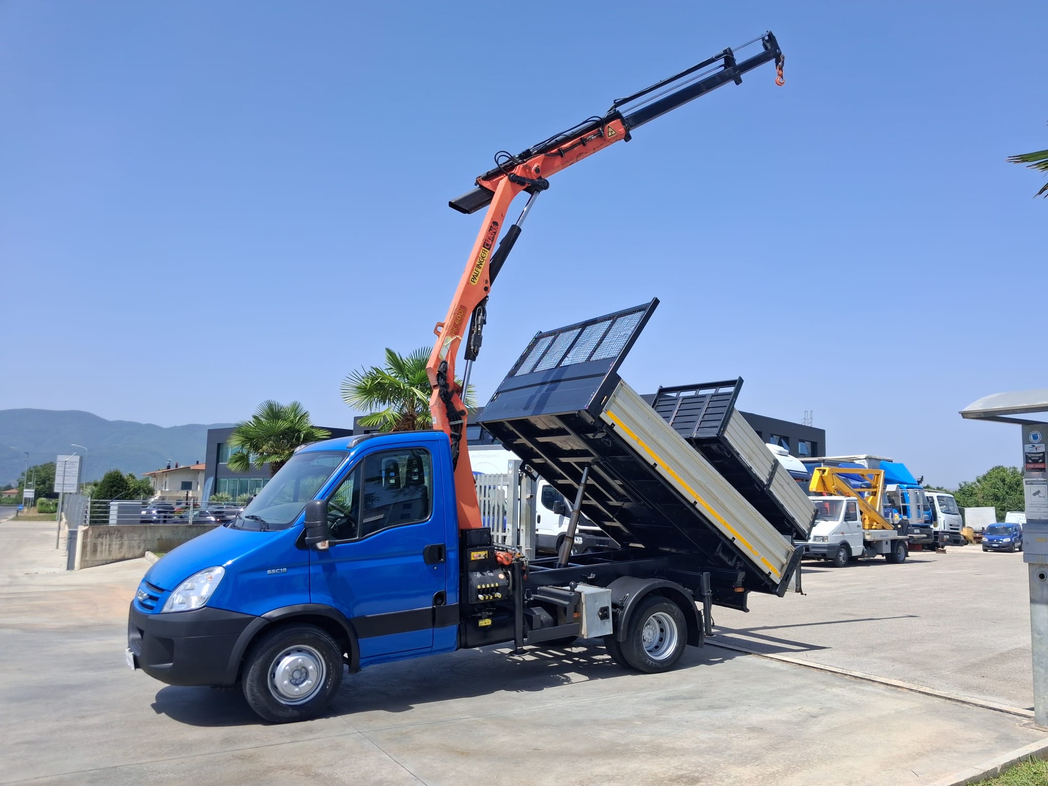 Iveco Daily 65c18 RIBALTABILE E GRU PALFINGER - immagine 4