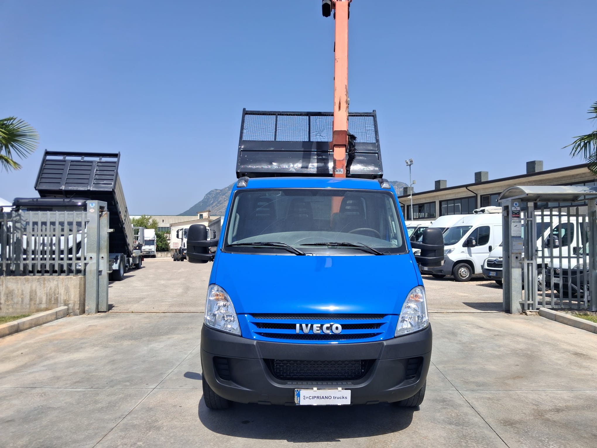 Iveco Daily 65c18 RIBALTABILE E GRU PALFINGER - immagine 8