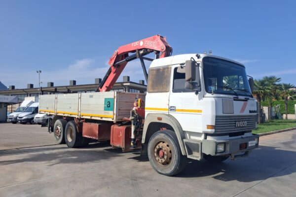 IVECO 190.26 CASSONE E GRU FASSI F210 - immagine 10