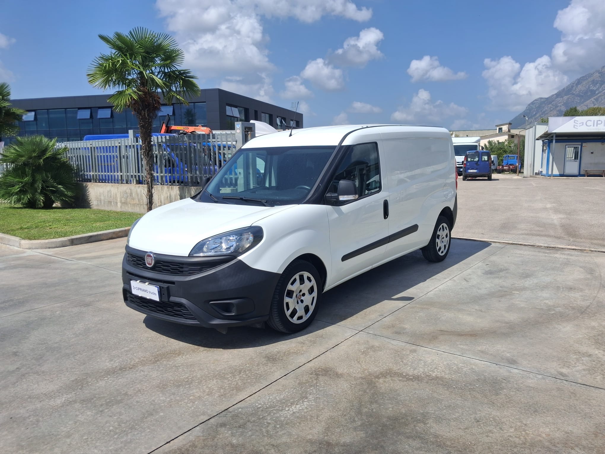 Fiat Doblò FURGONATO MAXI 3 POSTI - immagine 4