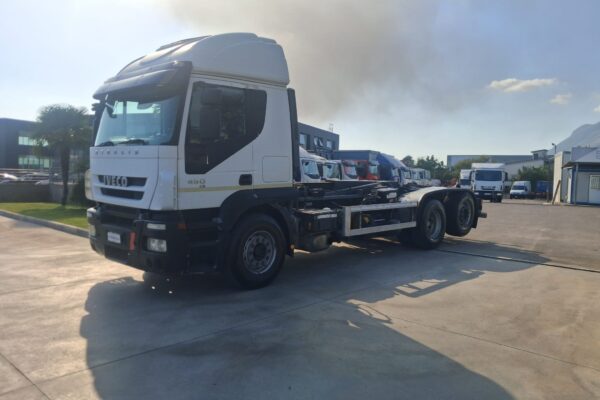 Iveco Stralis 450 SCARRABILE CABINA BASSA - immagine 2