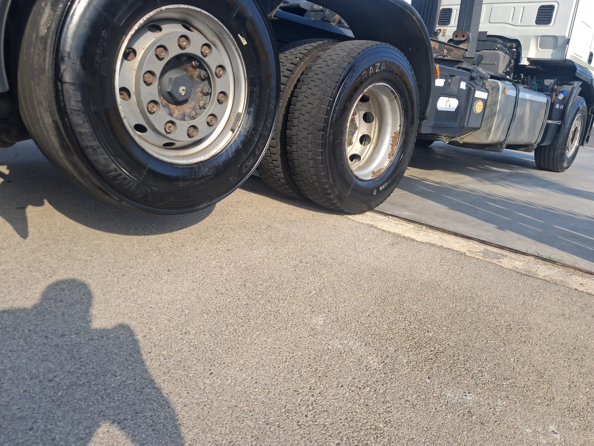 Iveco Stralis 450 SCARRABILE CABINA BASSA - immagine 11