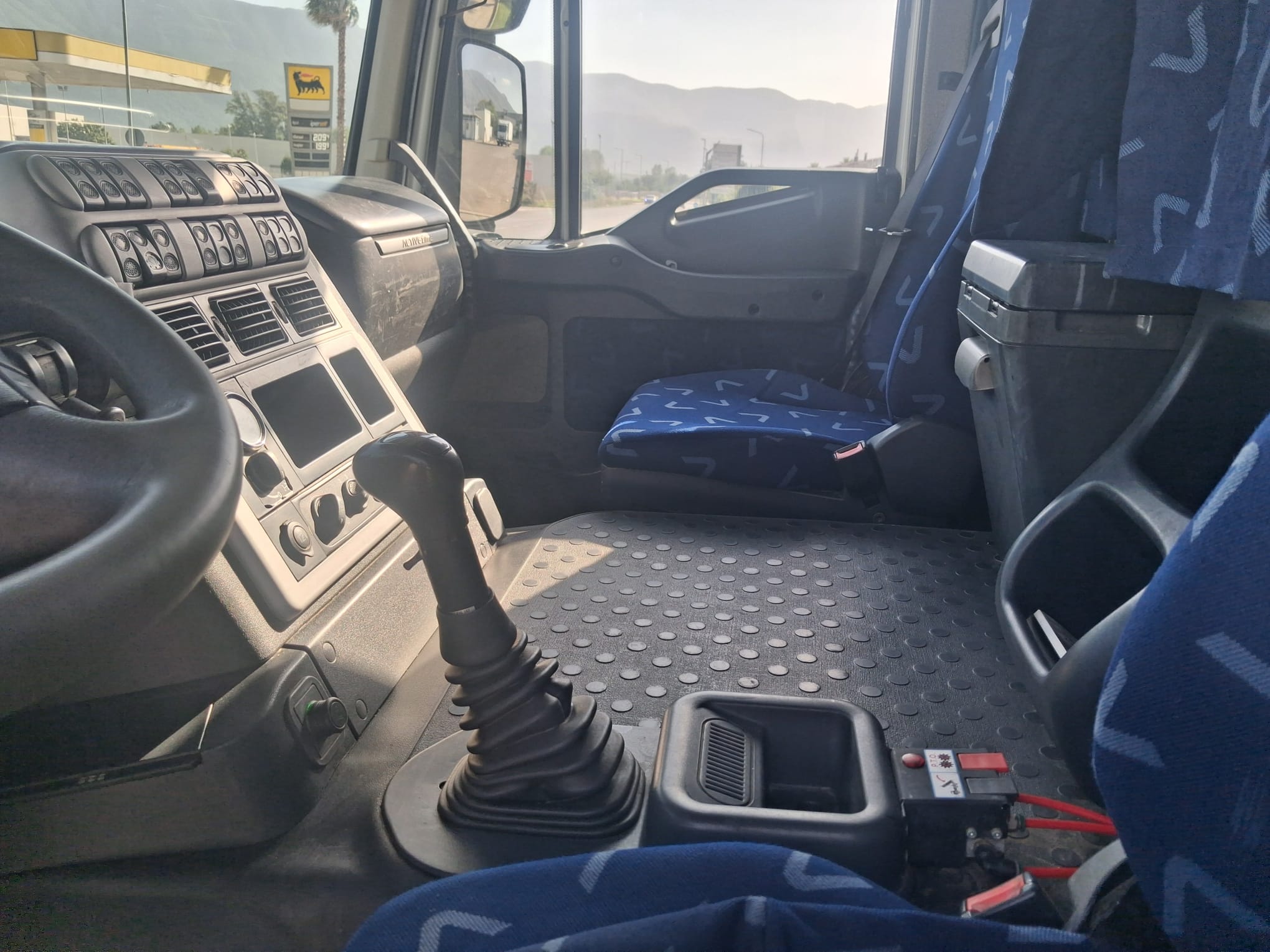 Iveco Stralis 450 SCARRABILE CABINA BASSA - immagine 16