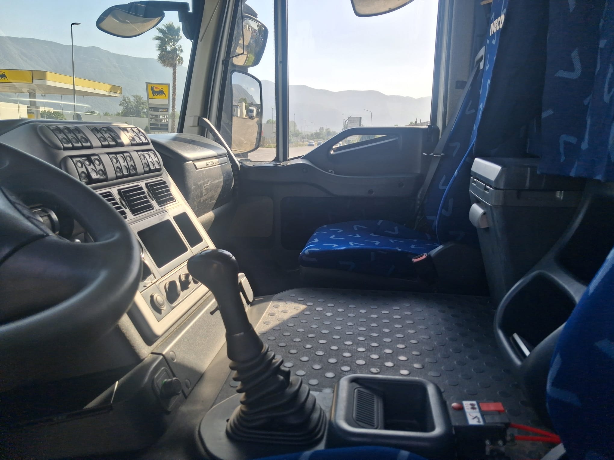 Iveco Stralis 450 SCARRABILE CABINA BASSA - immagine 18