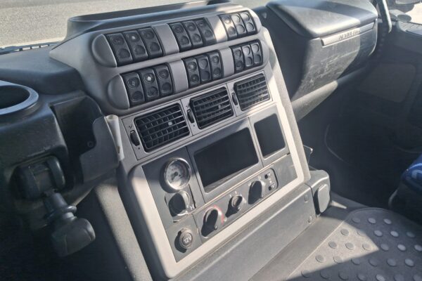 Iveco Stralis 450 SCARRABILE CABINA BASSA - immagine 19