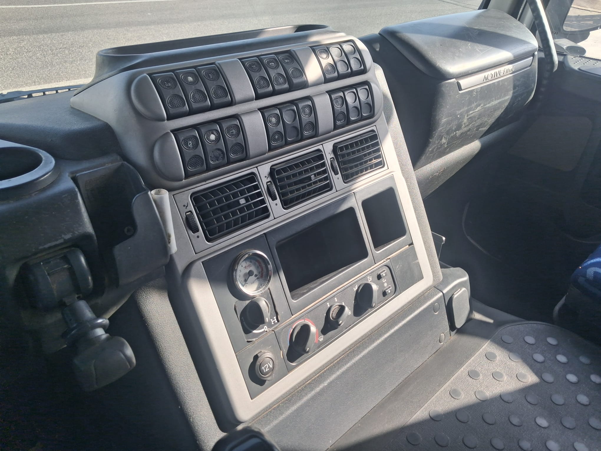 Iveco Stralis 450 SCARRABILE CABINA BASSA - immagine 19