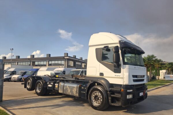 Iveco Stralis 450 SCARRABILE CABINA BASSA - immagine 7