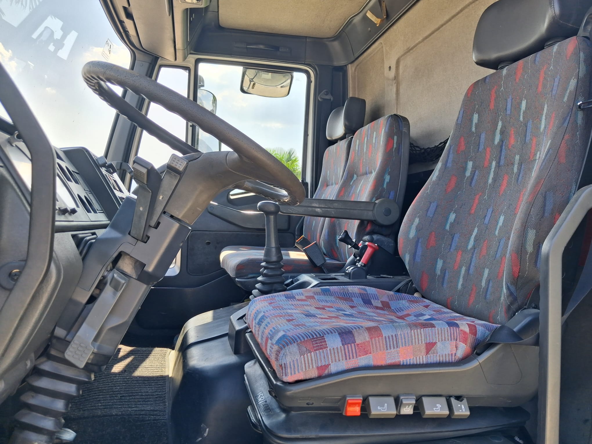 Iveco Eurocargo 75e15 RIBALTABILE TRILATERALE - immagine 13