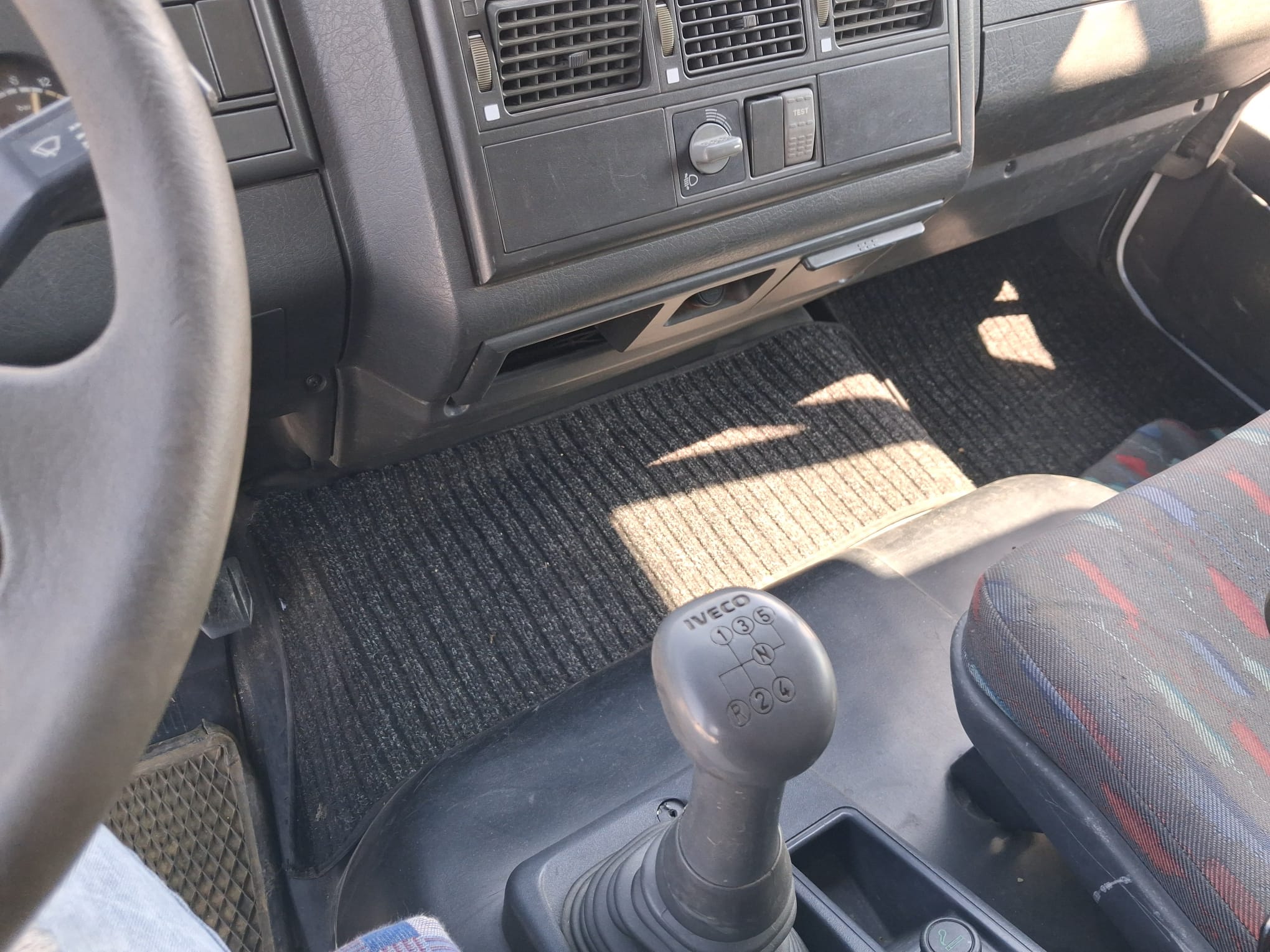 Iveco Eurocargo 75e15 RIBALTABILE TRILATERALE - immagine 18