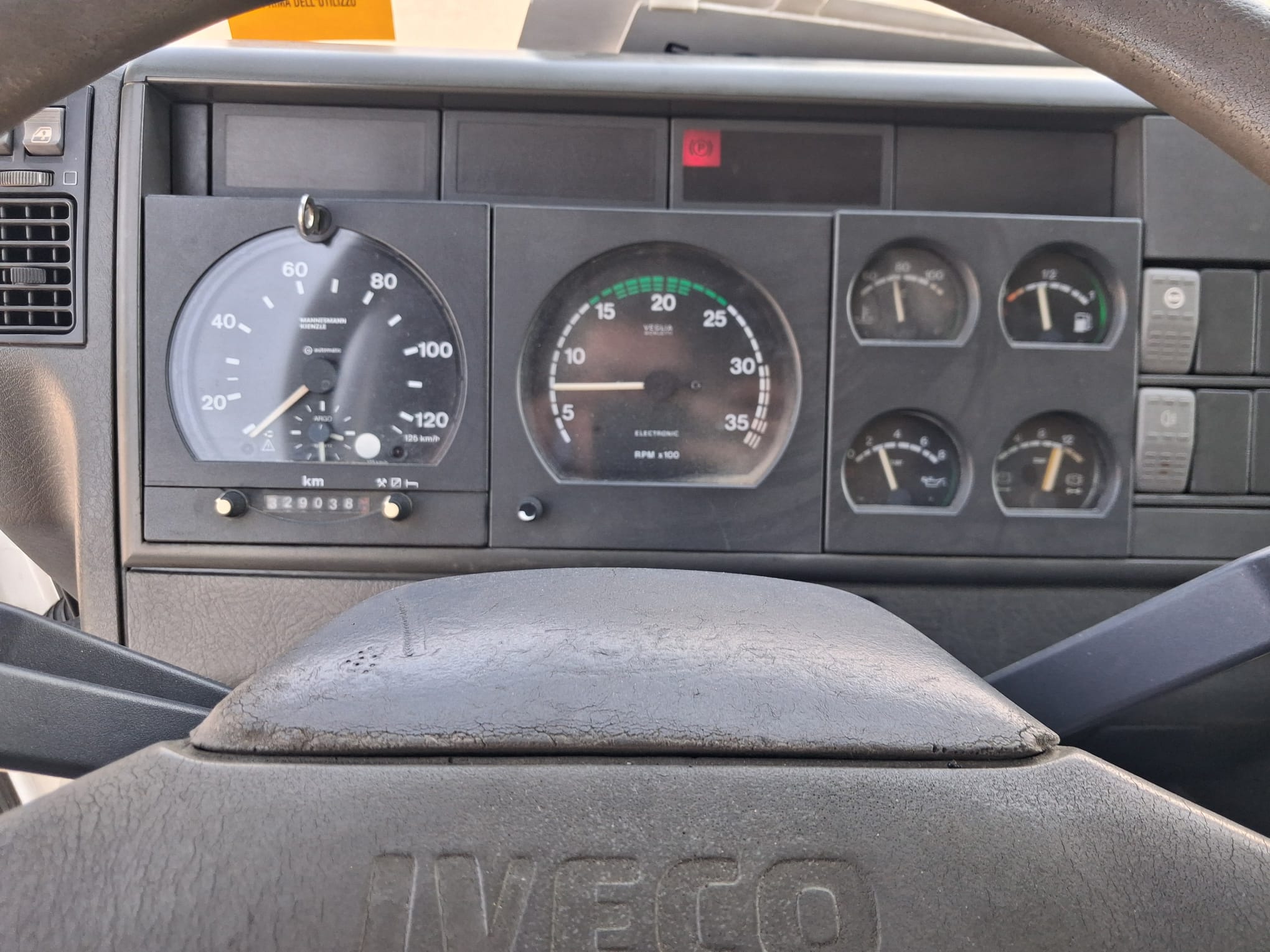Iveco Eurocargo 75e15 RIBALTABILE TRILATERALE - immagine 19