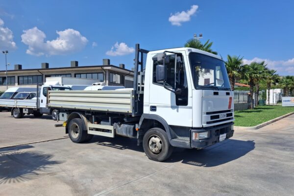 Iveco Eurocargo 75e15 RIBALTABILE TRILATERALE - immagine 4