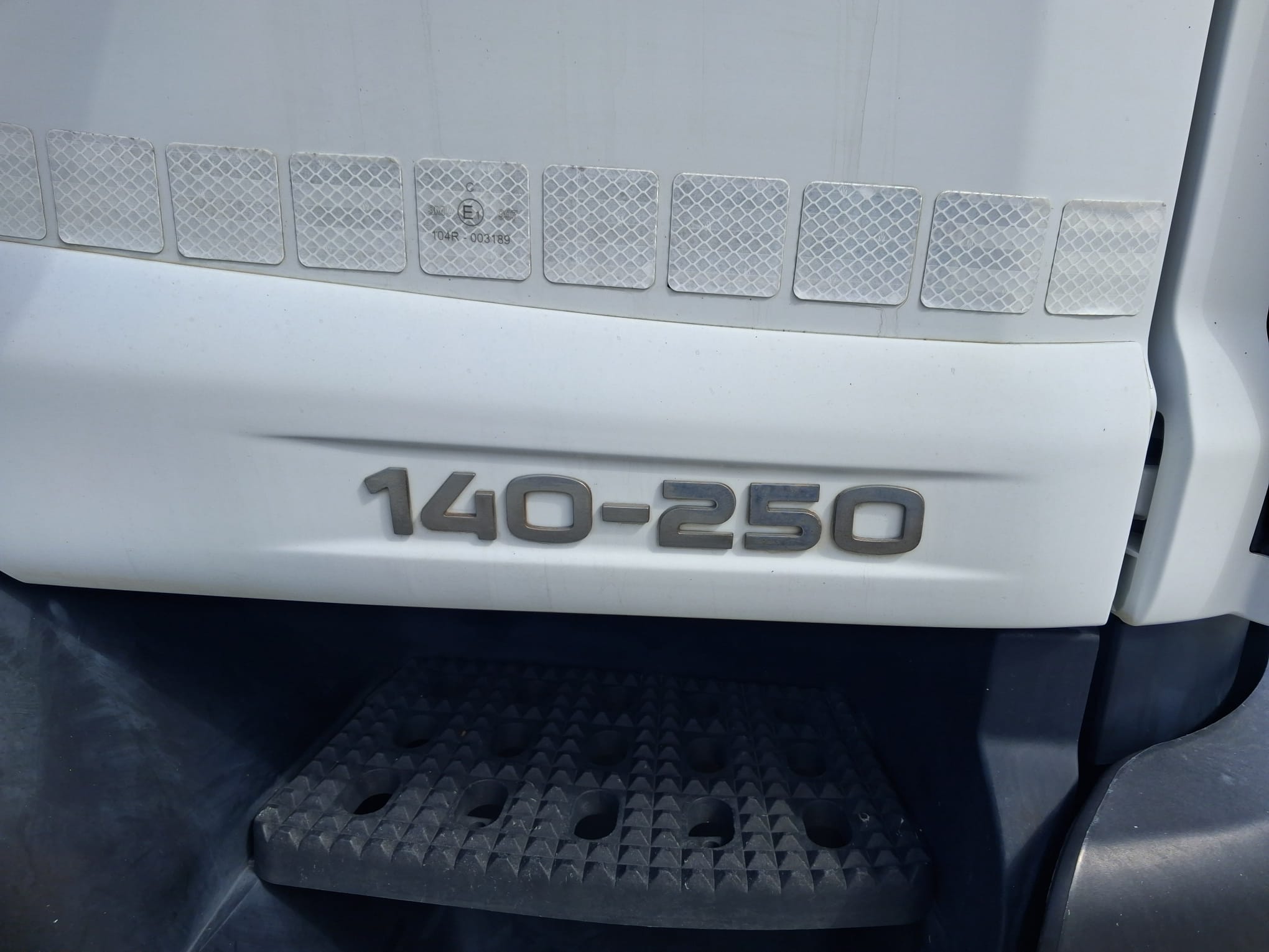 Iveco Eurocargo 140e25 CABINA LETTO CENTINA E SPONDA - immagine 11