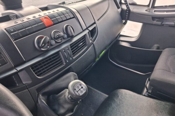 Iveco Eurocargo 140e25 CABINA LETTO CENTINA E SPONDA - immagine 17