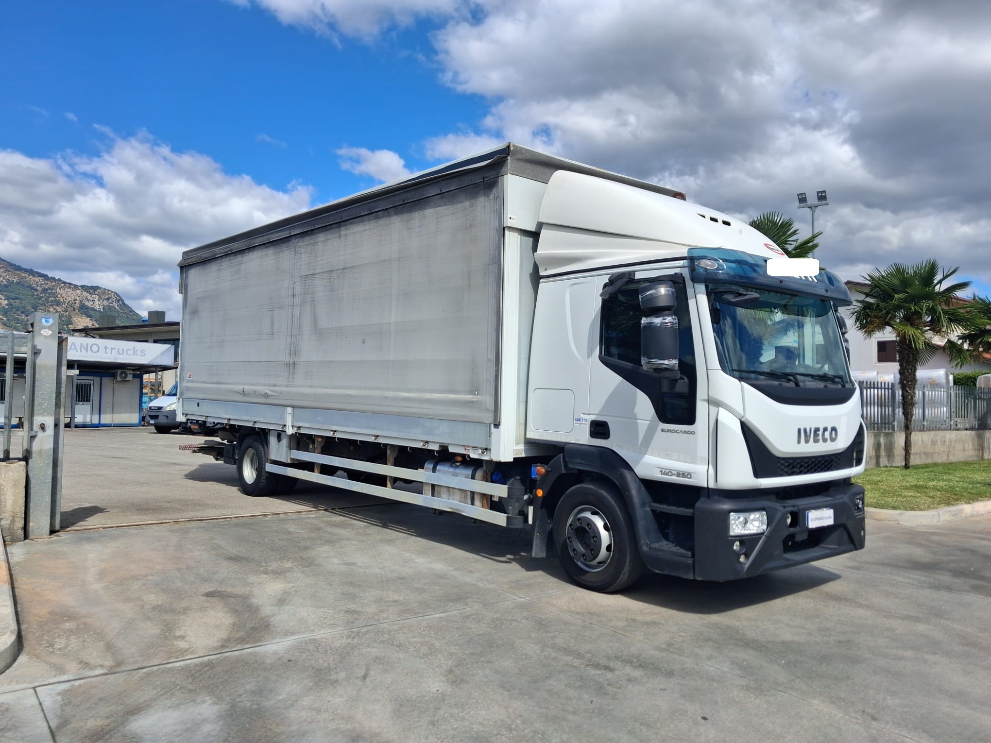 Iveco Eurocargo 140e25 CABINA LETTO CENTINA E SPONDA - immagine 4